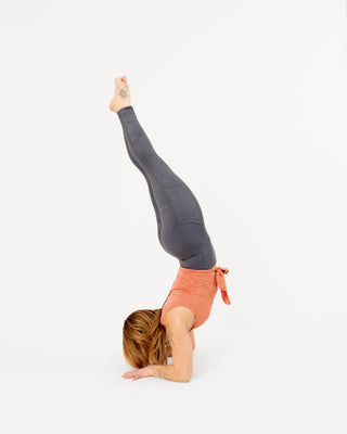 Embossed Pocket Leggings